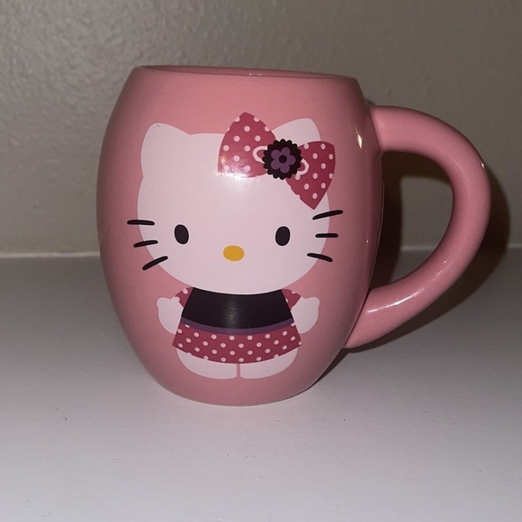 Hello Kitty Pink 1976 2013 Sanrio Co. 18 oz Coffee Mug - Picture 2 of 4